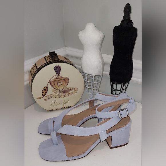 BCBGENERATION Light Blue Toe Loop sandals - Picture 3 of 6